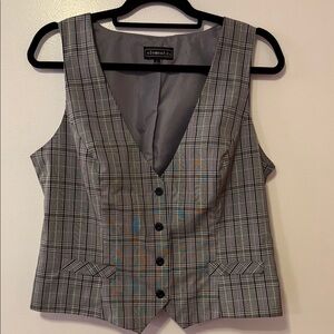 Elementz Black and Gray Checkered Vest size large